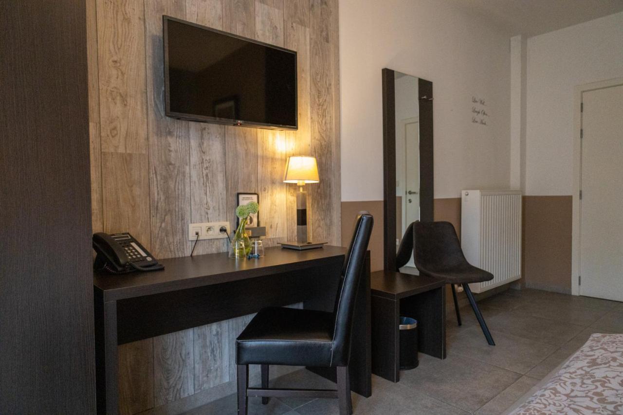 Hotel De Maaskant Maaseik Extérieur photo