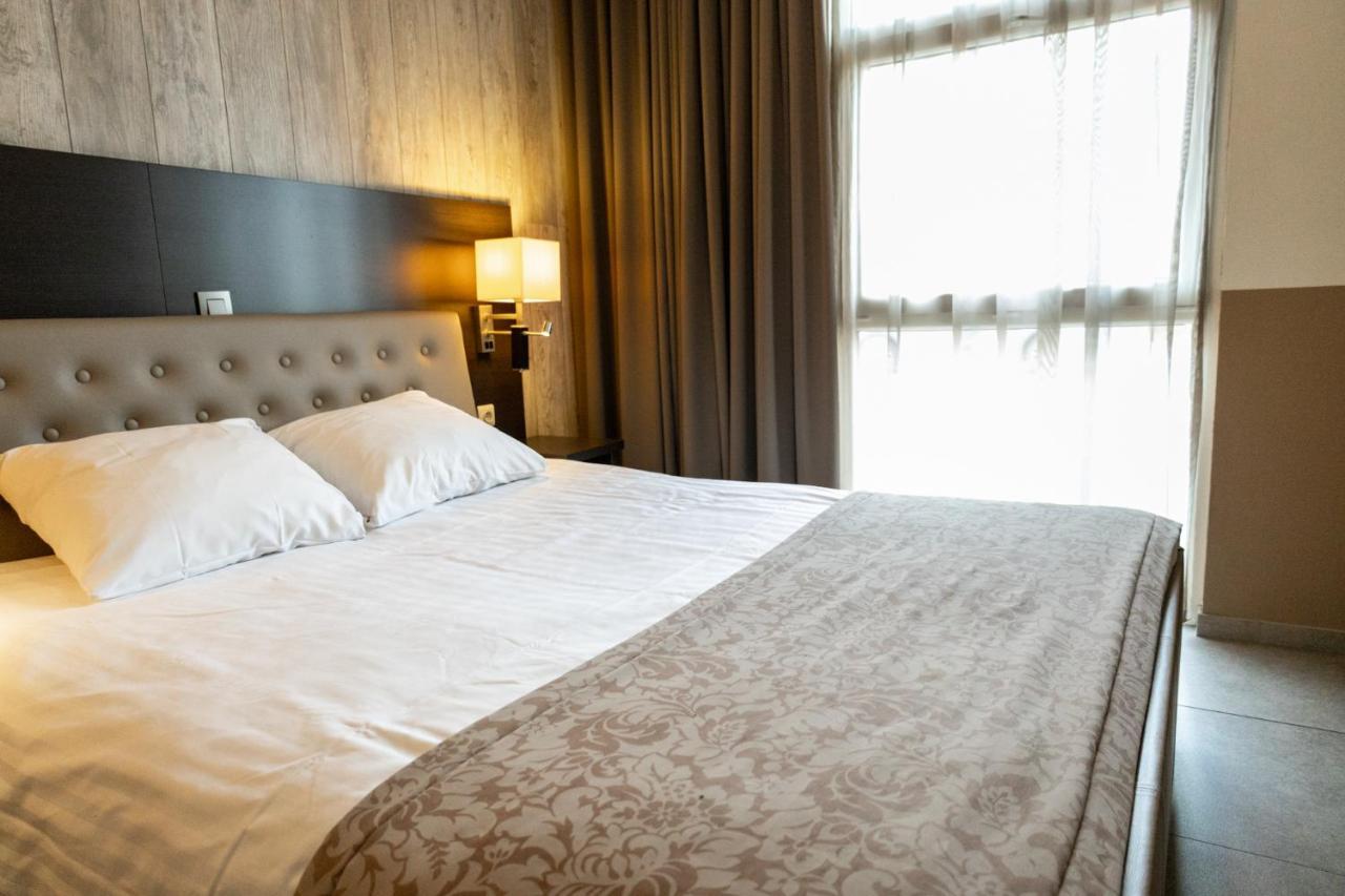 Hotel De Maaskant Maaseik Extérieur photo